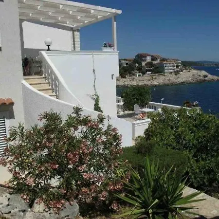 In With Seaview, Terrace, Wifi Apartmán