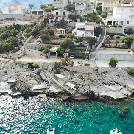 In With Seaview, Terrace, Wifi Apartmán *