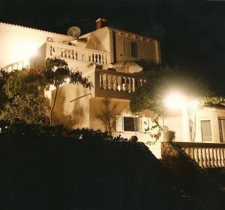 Apartmán In With Seaview, Terrace, Wifi Sevid